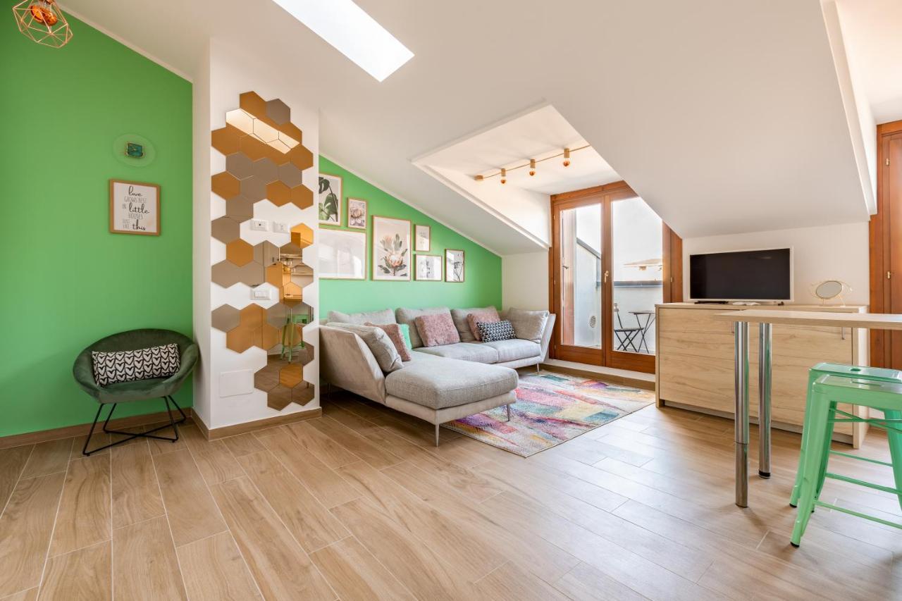 Cozy Studio W/Parking 5 Min Walk From The Bus Stop Milan Exterior photo